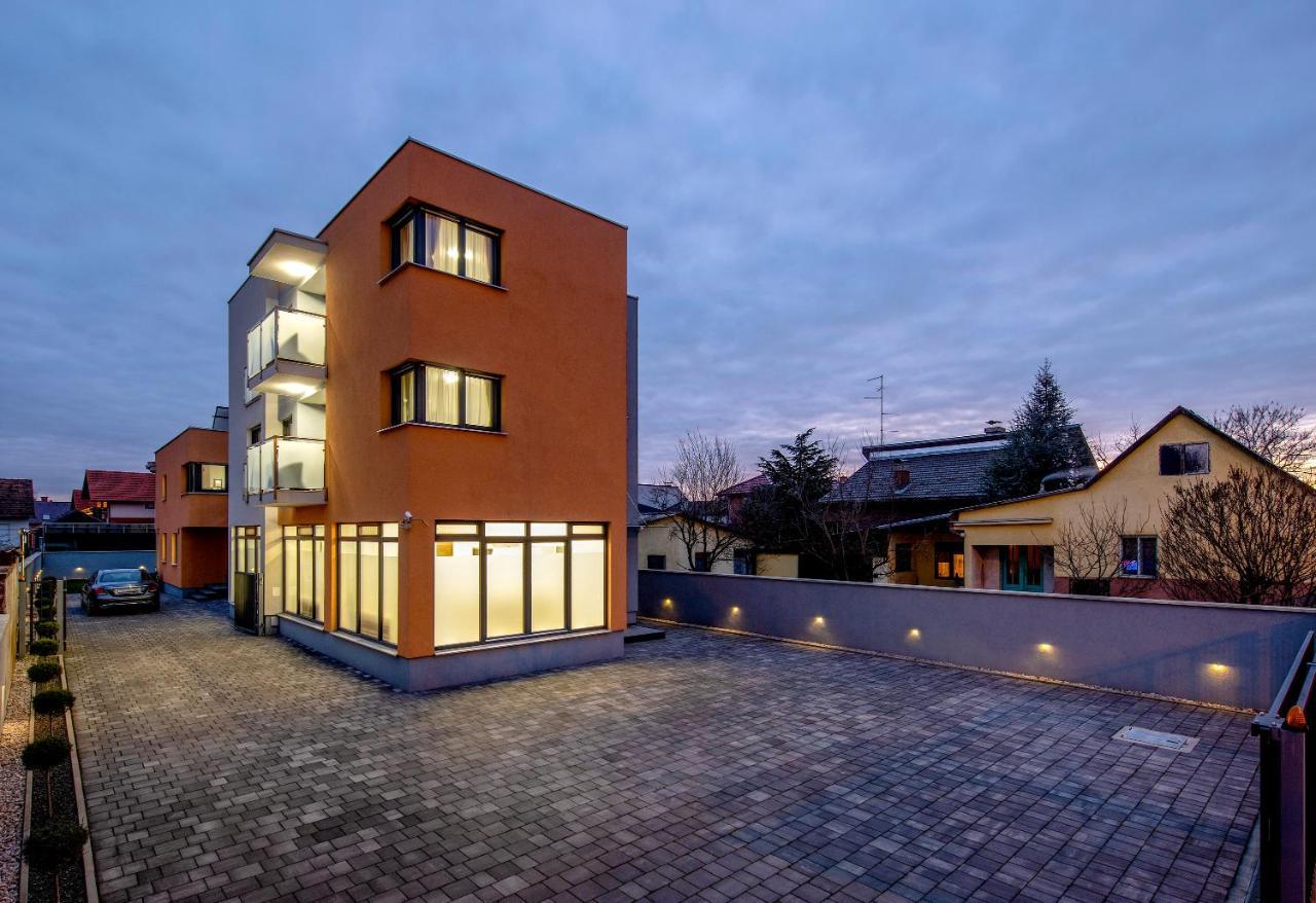 Ratkajec Luxury Apartments Varaždin Exteriör bild